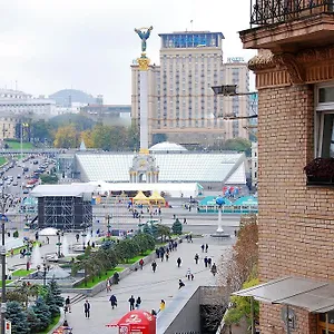 On Independence Square Lejlighed